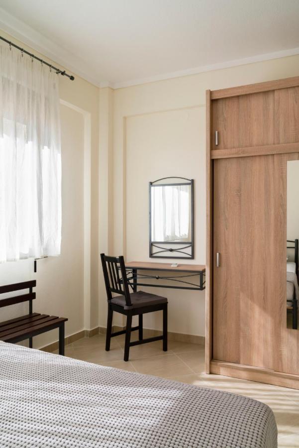 Alexandros Maisonettes & * Nea Moudania