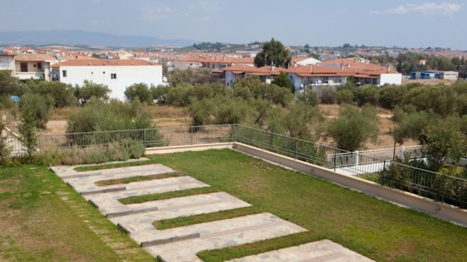 Alexandros Maisonettes & * Nea Moudania